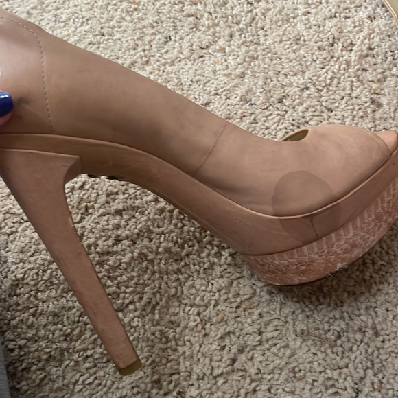 Rachel Zoe nude platform heels, some wear throughout (pictured) - Picture 8 of 10
